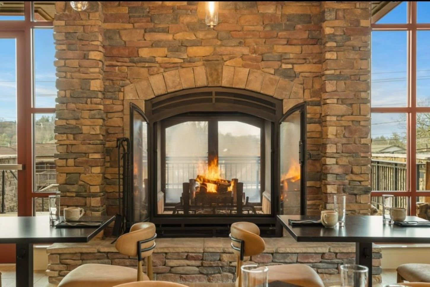 Fireplace2.jpg